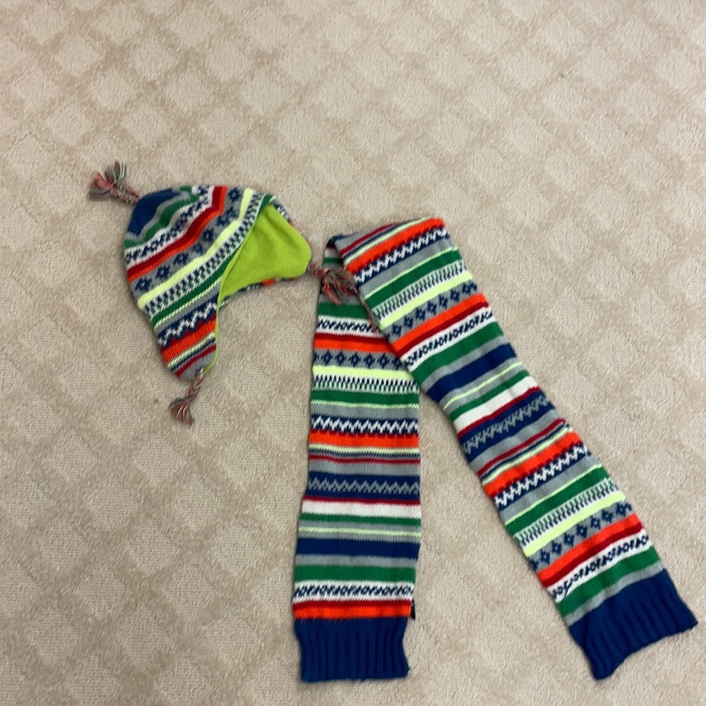 Gap kids scarf and hat set